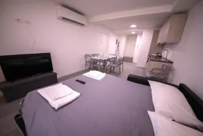 Best Location - Deluxe 2 bedroom apartment - Image 4
