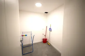 Best Location - Deluxe 2 bedroom apartment - Image 5