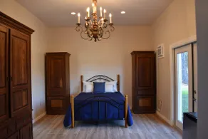 Lovely apartment in the Heart of Horse Country. - Image 2