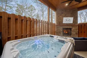 Last-Minute Escape • Private Hot Tub • Game Room - Image 4