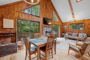 Cozy Eastman Cabin - Image 5