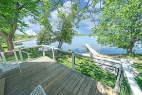 Lakefront detached house on the little lake - Image 3