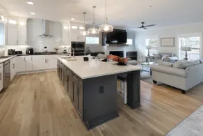 Luxury WestEnd Home-Smart TVs in bdrms-13mins dwntw - Image 3