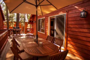 Cozy Truckee cabin in Tahoe Donner with modern luxuries and e-vehicle charging - Image 2