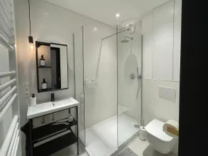 Duplex in the historic heart of Liège - 3rd floor - Image 3