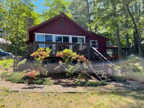 Adirondack Lakefront Getaway - Image 3