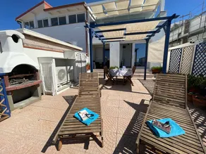 Sea front apartment with private access to beach - Image 4