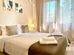 City Centre Bright & Cozy Apartment for 4 persons - Image 2