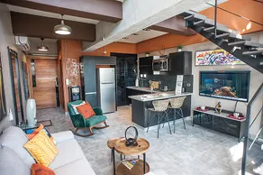 ARTISTIC LOFT:City Center*Attractions* Metro*CIPLA - Image 5