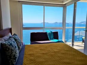 Charming apartment right on the beach with super views - Image 4