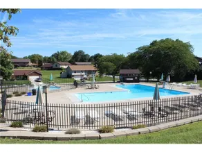 ✪ Ed's Englewood well furnished home ✪ - Image 2
