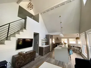 Cozy, modern A-frame, steps to the beach - Image 5