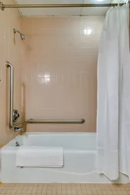 Historic College Suite, Close to Downtown Nash! - Image 5
