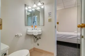 Historic College Suite, Close to Downtown Nash! - Image 3