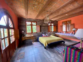Romantic house with beautiful view and private garden - Image 2