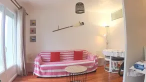 Sea view apartment, ideal for couple + 2 children - Image 2