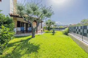 Garden Villa near the beach - Image 4
