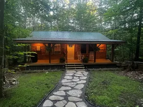 Tubbs’ Country Cabin - Image 3