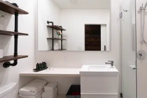 The Midnight - Luxury Short & Long Term Stays - Image 5