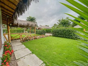 Beach house w/ Tropical Ambience, Near Everything - Image 4