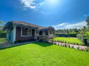Beach house w/ Tropical Ambience, Near Everything - Image 2