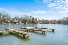 3BR Retreat | Hot Tub | Walk to Town | Sleeps 8 - Image 5