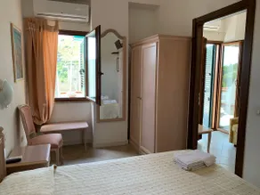 Apartment in the countryside near the sea - Image 2
