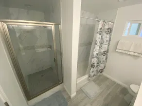 2Bed+2Bath Town Home, Back unit - Image 3