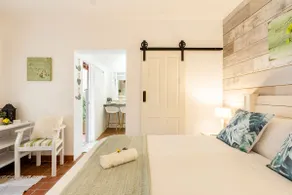 Farmhouse Style unit with Private Courtyard - Image 2