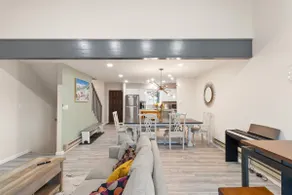 Modern Living on Camelback Resort Ski-in ski-out - Image 4
