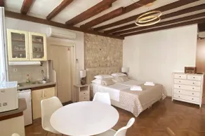 King studio in historical center of Split (Room 3) - Image 5
