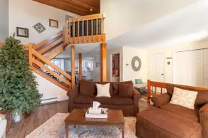 Dog-Friendly Escape Near Slopes & Golf - Image 4