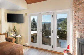 Dog-Friendly Escape Near Slopes & Golf - Image 5