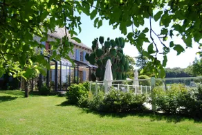 Large cottage ”La Maison Auvergnate” 8 to 28 p - Image 3