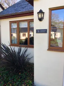 Modern Cottage close to Coast and Countryside - Image 3
