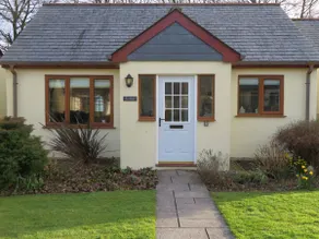 Modern Cottage close to Coast and Countryside - Image 2
