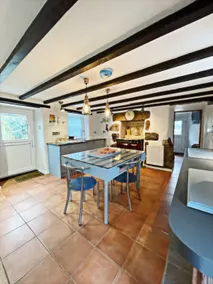 A Tranquil, quirky cottage with large garden - perfect for families - Image 3
