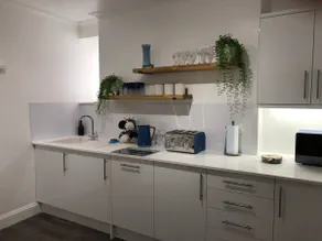 Central Falmouth | 2-Bedroom Apartment | 1 Bank Place | Free Parking | Town Centre | - Image 5