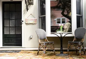 NOLA Guesthouse with Private Pool - Image 4
