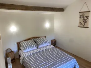 Vue du chateau a La Petite Ferme d'Alpacas - Image 5