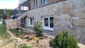 Apartment with a separate entrance in a villa - Image 3