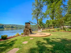 White River Fisherman's Headquarters - Image 5