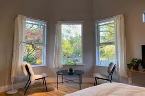 Serene South Hills Studio - Image 4