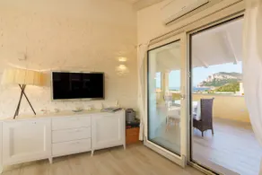 [Golfo Aranci] Penthouse with Sea View, Terrace + A/C - Image 3