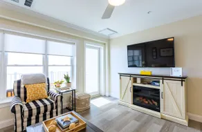 Hampton Beach 2BR Winter Retreat: Steps to the Sea - Image 5
