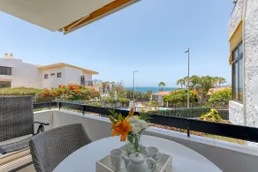 Enchanting Coastline Apartment - Image 3