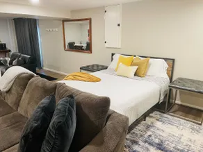 Entire lower level! King and Queen beds - 4 guests - Image 2