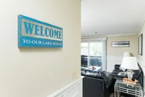 Updated 1 bedroom condo across from Winnipesaukee - Image 4