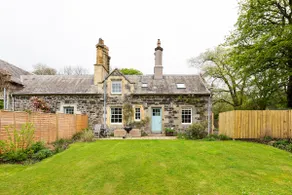 Secret Garden: Ultra-Luxe Lodge on Seaside Estate - Image 5