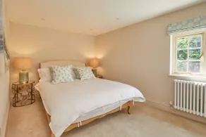 Newly Renovated Town House In Petworth - Image 4